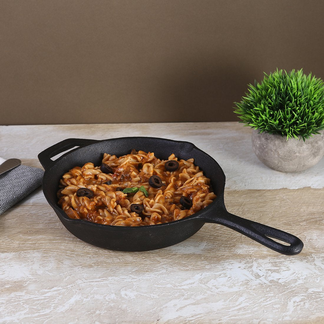 Wonderchef Forza- Pre Seasoned cast Iron Fry Pan 20 cm 1L